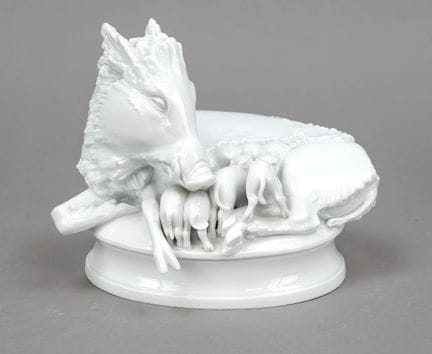 稀有雕塑组“母野猪哺育幼崽”，迈森，1924-34年普费弗尔（Pfeiffer）标志， 1. W.，