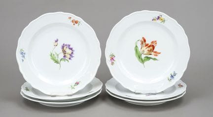六只甜点盘，迈森，20世纪，二战时期，"新剪影"款式，彩绘花卉图案，直径 21 厘米