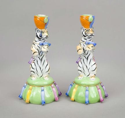 一对人物造型烛台，琳恩·蔡斯（Lynn Chase）作品，1994年，“虎王”（Tiger Raj）