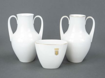 3只花瓶，柏林皇家瓷器厂（KPM），20世纪；2只萨利尔（Salier）花瓶，西格蒙德·舒茨（Sig