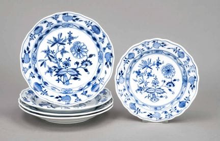 五只浅盘，迈森，4只带球形手柄的剑形盘（1850-1924年）， 1件1934年后标记，第一次世界大