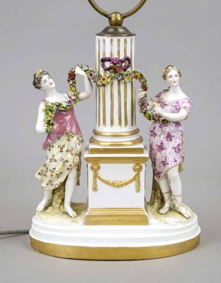 Pied de lampe figuratif, ancienne manufacture de p