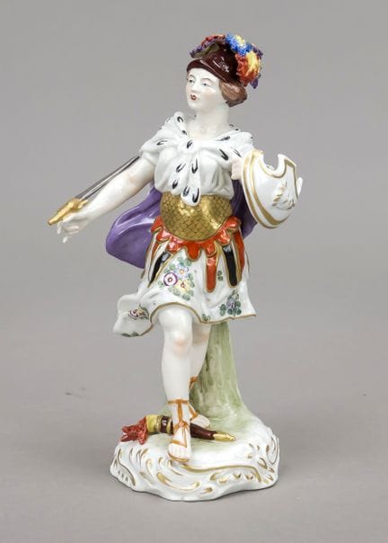 《火的寓言》，齐岑多夫，20世纪，出自“四大元素”系列，古风女性雕像手持宝剑、盾牌和火炬，立于罗凯尔
