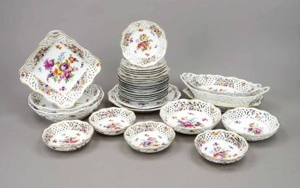 Conjunto de 31 piezas, Arzberg, Baviera, siglo XX,