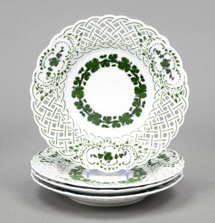 4只镂空盘，迈森，1934年后印制的商标，第一和第二系列，葡萄叶纹样。直径19厘米