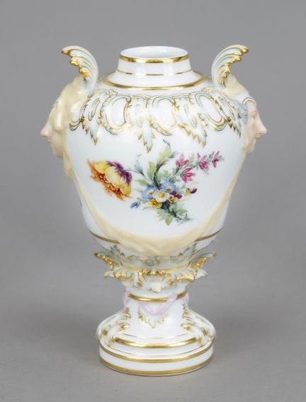 小型装饰花瓶，柏林KPM，1962年前的标志， 1. W.，红色帝国苹果标志，椭圆形瓶身配圆形底座，