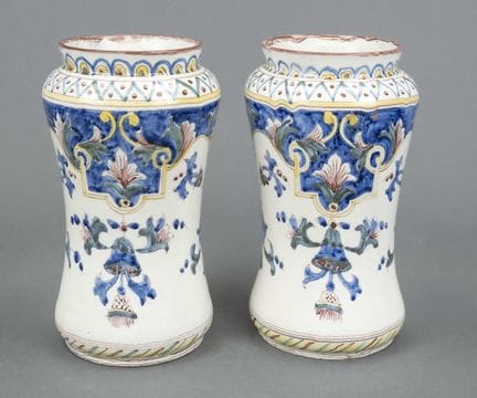Par de jarrones, F. Constanzia, loza con decoració