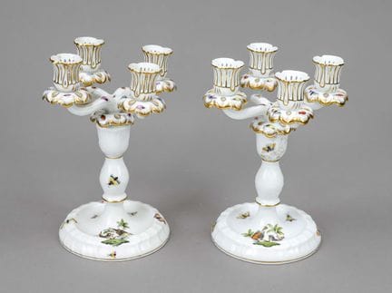 一对四烛枝烛台，赫伦德（Herend），20世纪，彩绘鸟类与昆虫图案，精美的镀金装饰，高23厘米