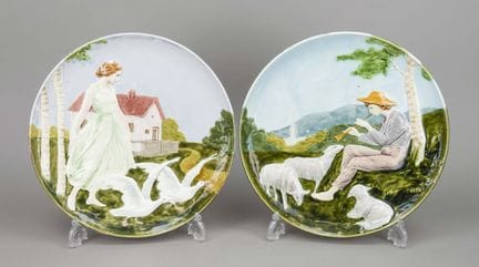 两只大型新艺术风格壁挂盘，舒茨兄弟（Gebrüder Schütz），布兰斯科（Blansko），约