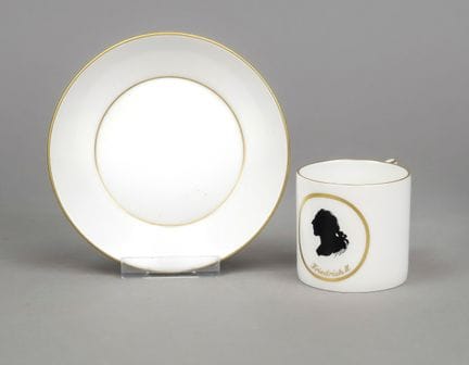 带UT标志的纪念杯，柏林皇家瓷器厂（KPM），1962-92年印记， 1. W.，绿色帝国苹果标志，
