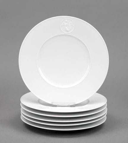 Six assiettes plates, KPM Berlin, XXe siècle, 1re 