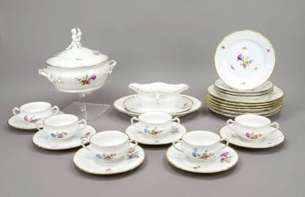 4-6人用餐具套装，25件装， 柏林KPM，1943-92年印章，红色帝国苹果印章，罗卡耶（Roca