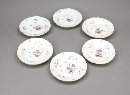 一套6只浅盘，迈森，1934年后印制的标志，一级品，彩绘花卉与昆虫图案，直径20厘米