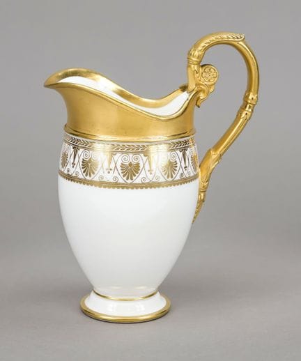 Empire风格奶罐，塞夫勒，法国，路易·菲利普1836年款，白色配镀金装饰，环绕式玫瑰花饰带，品相