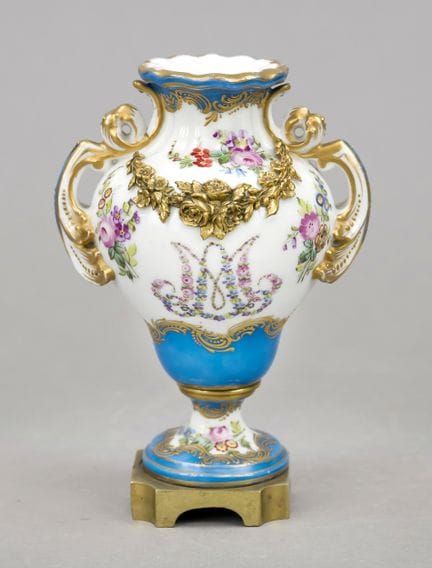 Pequeño jarrón decorativo de estilo Sèvres, Franci