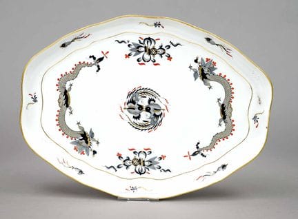 椭圆形餐盘，迈森，1924-34年款，宫廷龙纹，彩绘，长33厘米