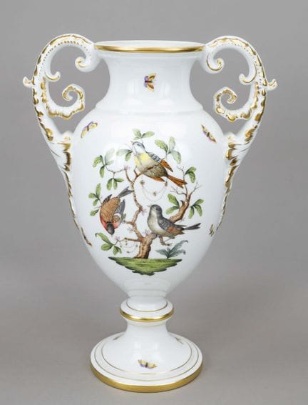 大型带把花瓶，赫伦德（Herend），20世纪，罗斯柴尔德（Rothschild）纹样，彩绘鸟类与昆