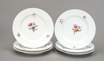 六只浅盘，柏林皇家瓷器厂（KPM），约1800年，画师印记（1803-13），多色花卉彩绘，两处修补