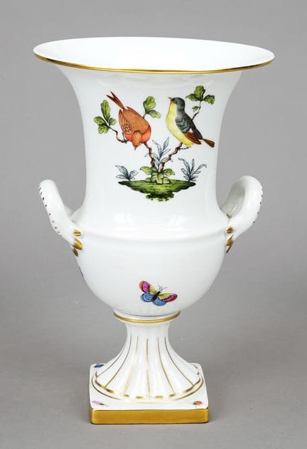 带把花瓶，赫伦德（Herend），20世纪，罗斯柴尔德（Rothschild）纹样，彩釉上彩绘，饰有