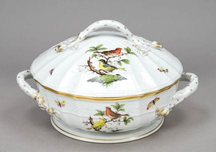 带盖炖锅，赫伦德（Herend），20世纪，罗斯柴尔德（Rothschild）纹样，彩釉上彩绘，饰有