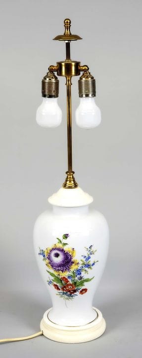 Lampe de table, corps en forme de vase de Meissen,