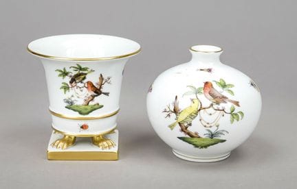 两只花瓶，赫伦德（Herend），20世纪，罗斯柴尔德（Rothschild）纹样，彩绘鸟类与昆虫图