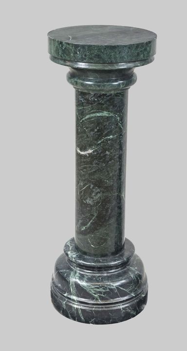 Colonne, XXe siècle, marbre vert épinard, fût liss