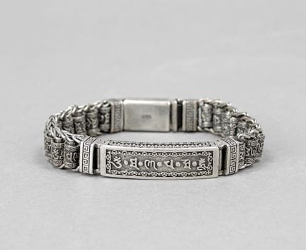 Pulsera inspirada en motivos tibetanos, segunda mi
