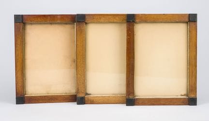 3 cadres Biedermeier, 1re moitié du XIXe siècle, b