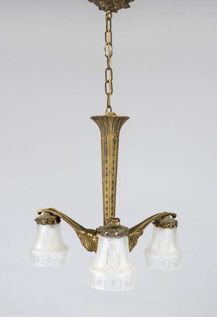Suspension, début du XXe siècle, bronze/laiton. Co