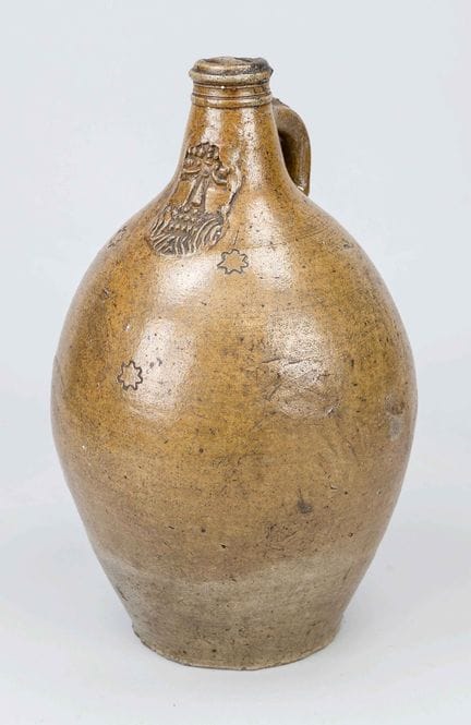 Jarra grande de Bartmann, hacia 1700, gres con esm