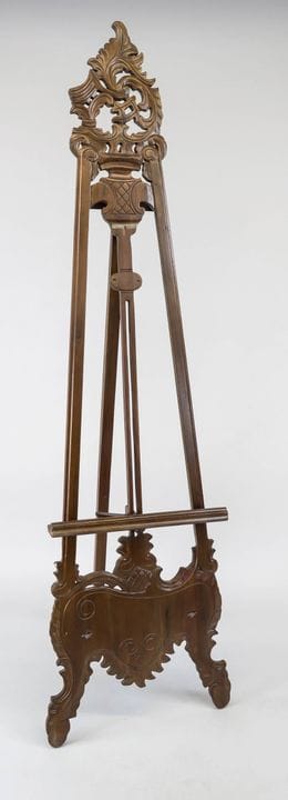 画架，20世纪，桃花心木。镂空雕花装饰，画板高度可调，右侧，高217厘米