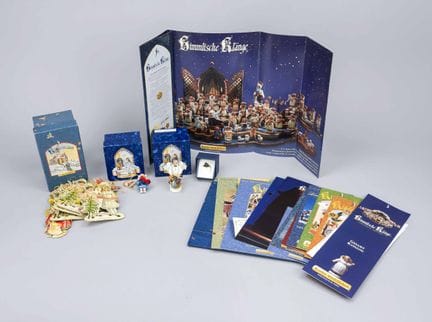 Box set with Christmas decorations by Käthe Wohlfa