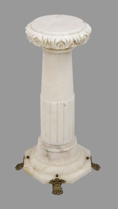 Colonne, XXe siècle, albâtre. Socle octogonal repo