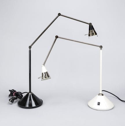2 lampes de table, datant des années 2000. Métal, 