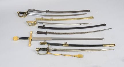 5 sciabole o spade, XX/XXI secolo, ferro, ottone, 