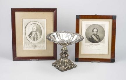 Centre de table avec dédicace militaire et deux po