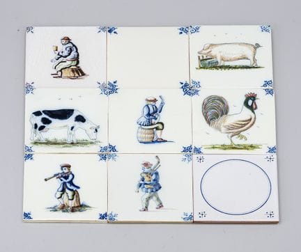 Conjunto de 41 azulejos, Holanda, siglo XX, con di