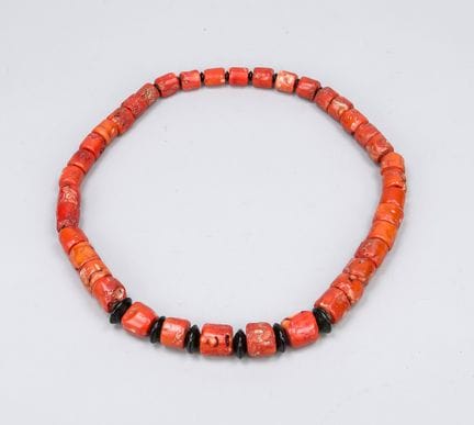Large, heavy coral necklace, 20th century, barrel-