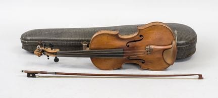 Violín, siglos XVIII/XIX. En una etiqueta del cuer