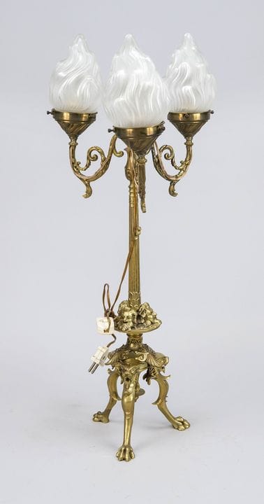 Lampe de table, XIXe siècle, en laiton avec des ab