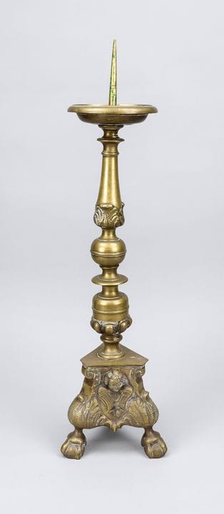 Candelabro de altar barroco, siglo XVIII, latón/br