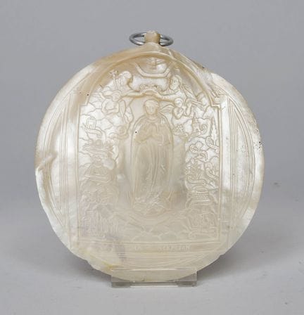 Sculpture sacrée en nacre, vers 1900, coquille de 
