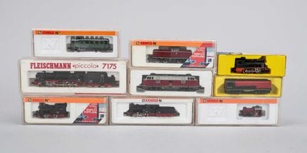 9 N-gauge model train locomotives, second half of 