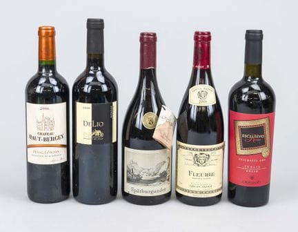 Gran lote de vinos tintos, en su mayoría del siglo