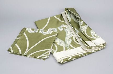 Mantel con cuatro servilletas, fabricante Christof