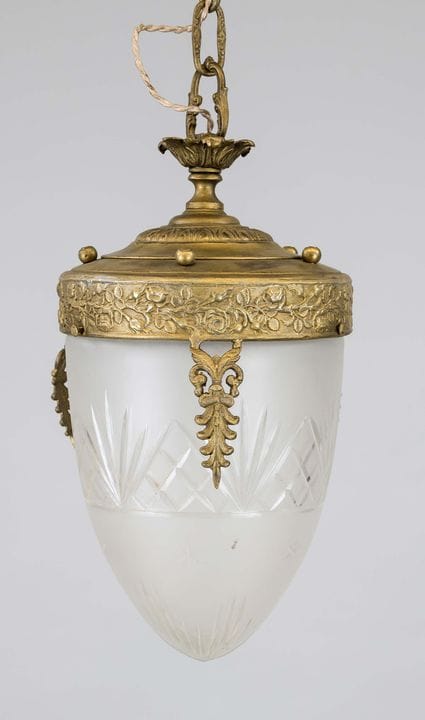 Lampe suspendue, fin du XIXe siècle, douille ornée