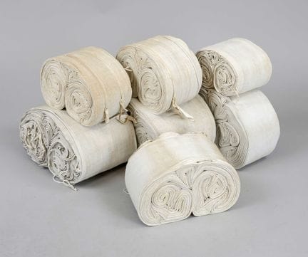 Lote de ropa de cama antigua, de los siglos XIX y 