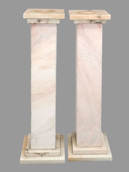 Coppia di colonne, prima metà del XX secolo, marmo