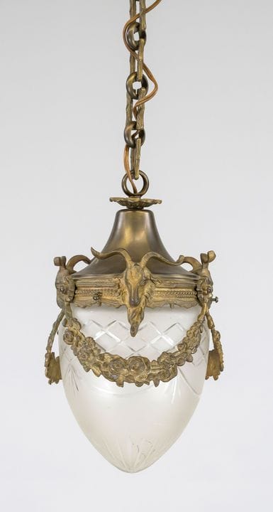 Lampe suspendue, fin du XIXe siècle, douille ornée